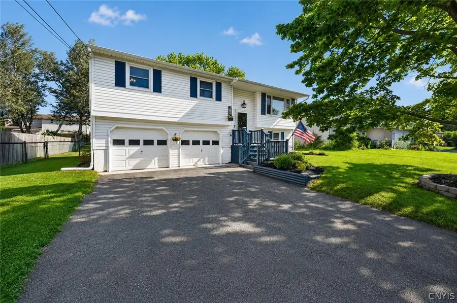 6129 Ridgecrest Drive, Syracuse, NY 13212 - #2
