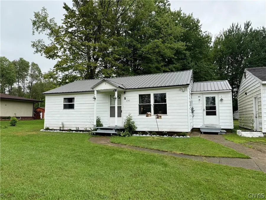 6747 Sutliff Road, Whitesboro, NY 13492 - #3