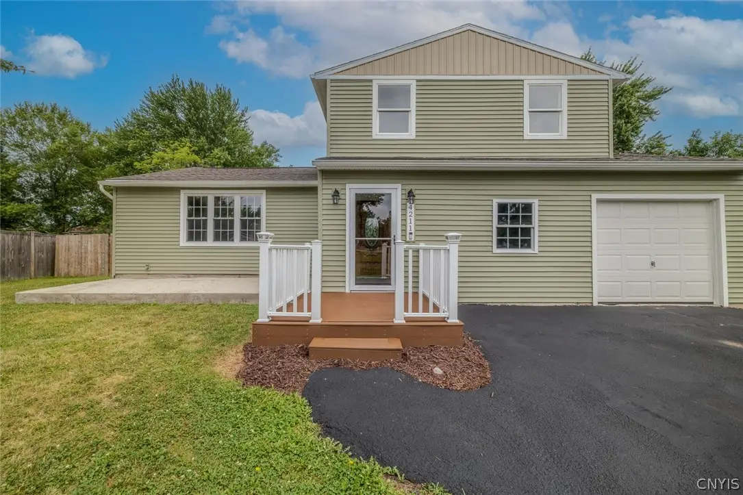 4211 Inverrary Drive, Liverpool, NY 13090 - #1