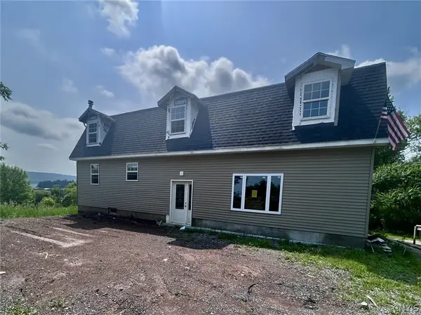 5804 West Road, Munnsville, NY 13409