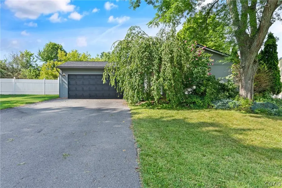4040 Winterpark Drive, Liverpool, NY 13090 - #3