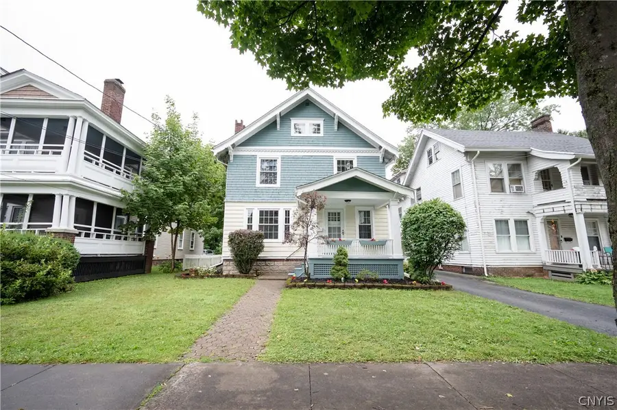 8 Huntington Place, New Hartford, NY 13413 - #2