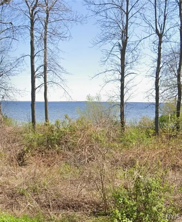 S Point Peninsula Road, Three Mile Bay, NY 13693