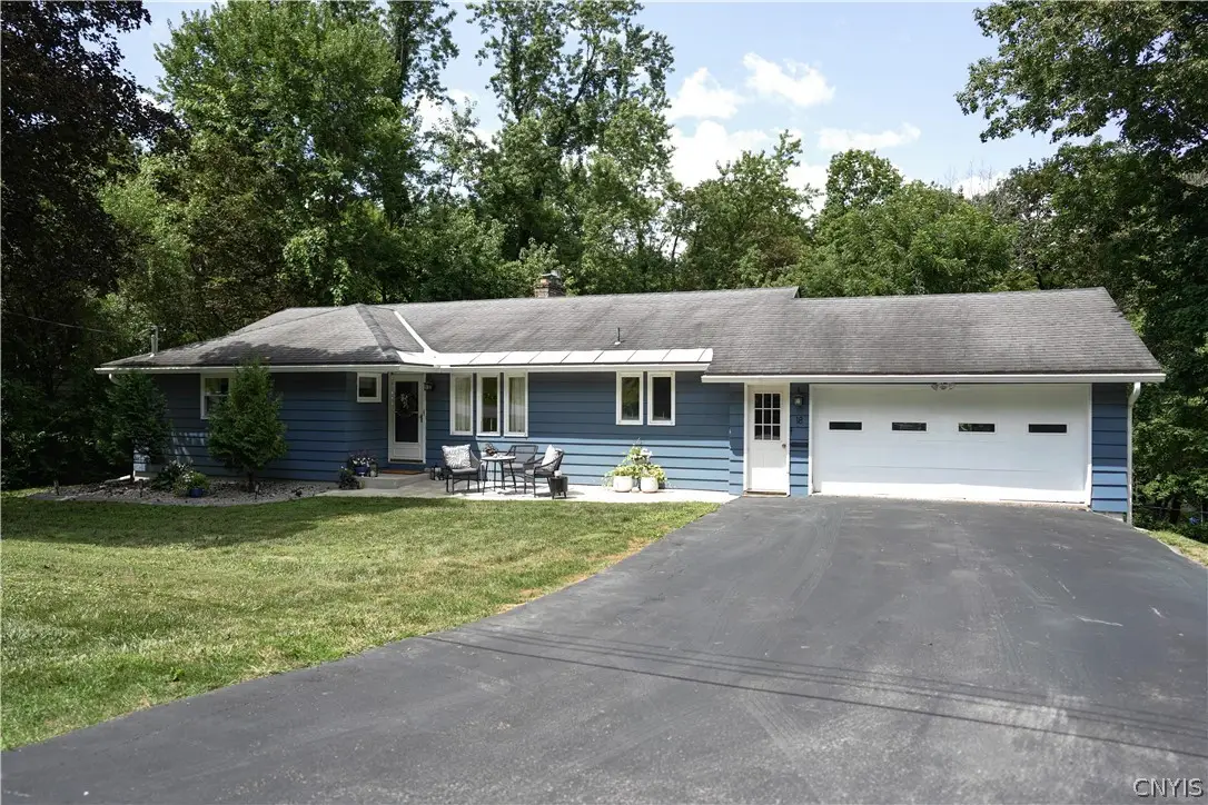 18 Tennyson Road, New Hartford, NY 13413 - #1