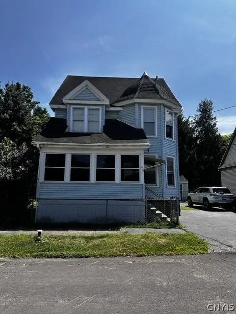 208 Clarence Avenue, Syracuse, NY 13205