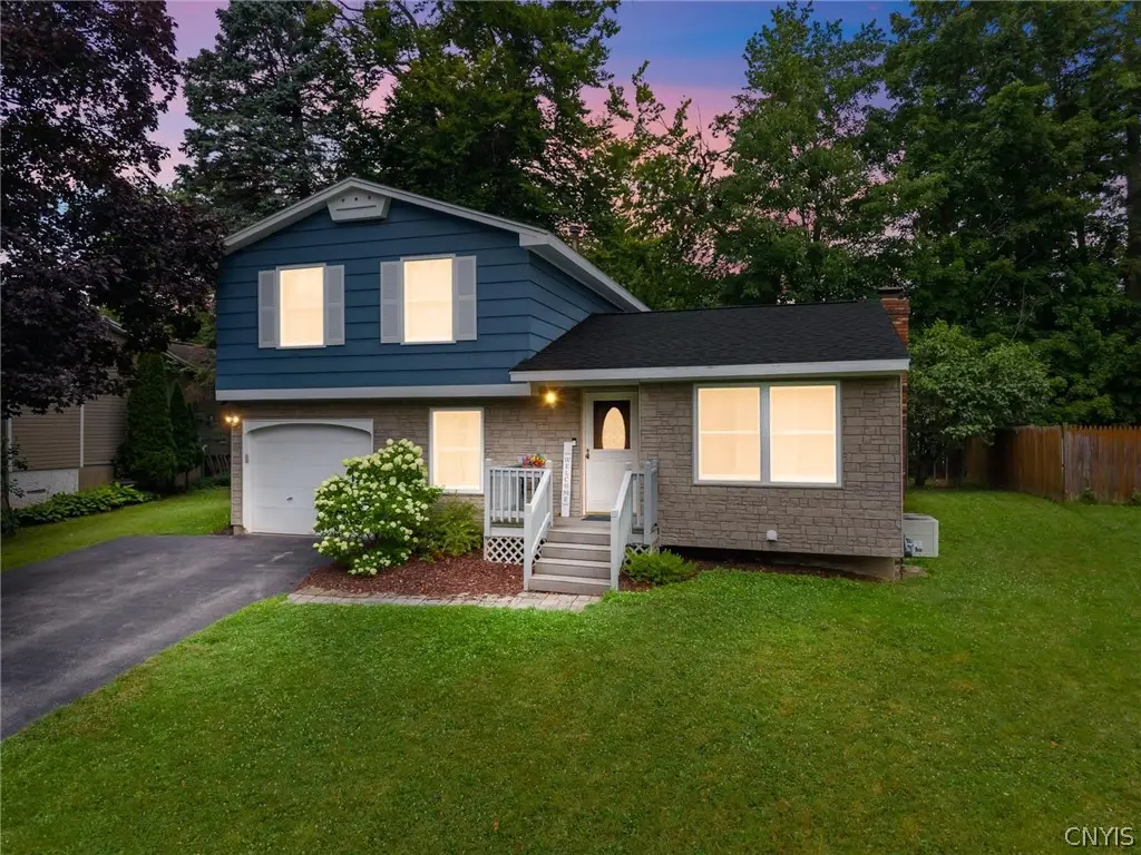 4203 Orion Path, Liverpool, NY 13090 - #1