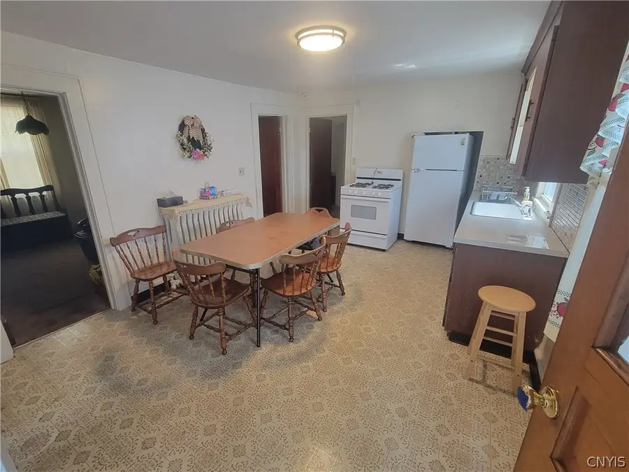 606 E Division Street, Syracuse, NY 13208 - #3