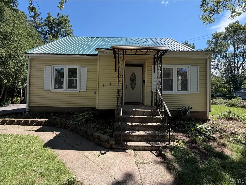 411 S Willow St, Oneida, NY 13421 - #1