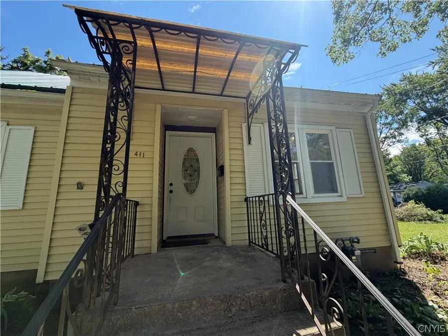 411 S Willow St, Oneida, NY 13421 - #3