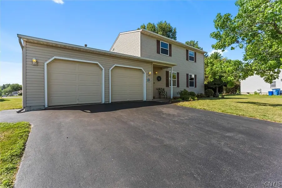 7677 Glenview Drive, Syracuse, NY 13212 - #3