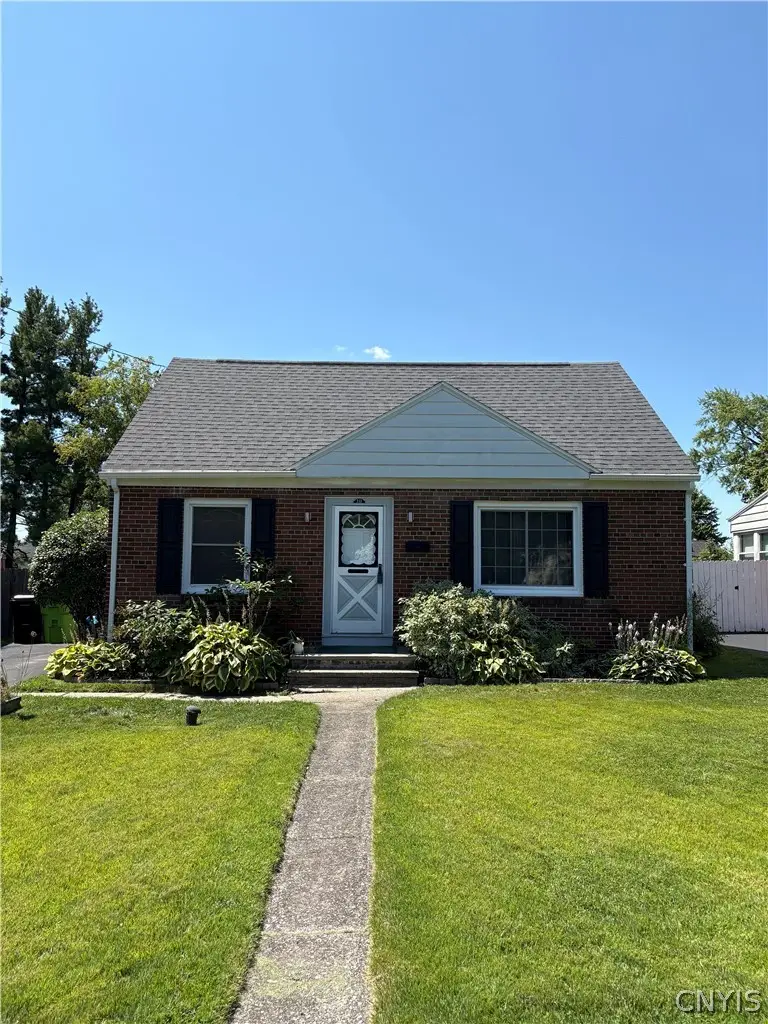 233 Russell Avenue, Liverpool, NY 13088 - #2