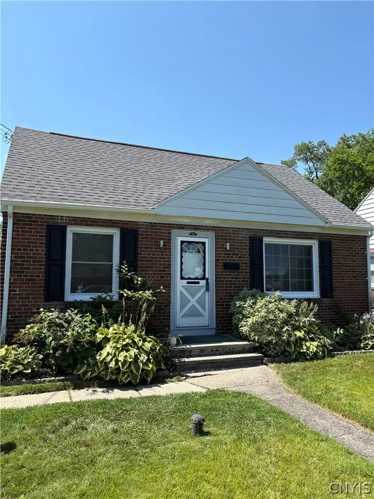 233 Russell Avenue, Liverpool, NY 13088 - #3