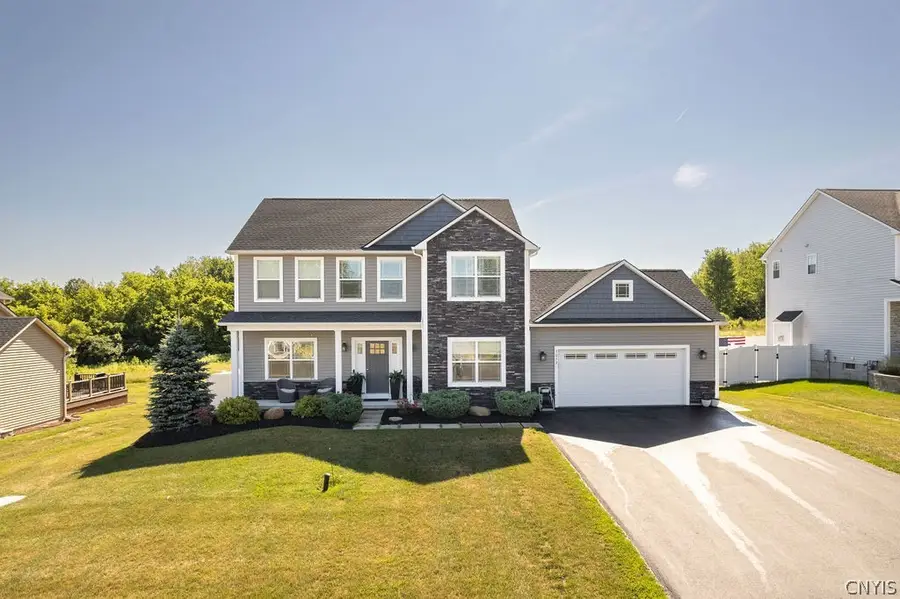 3052 Chillingham Way, Baldwinsville, NY 13027 - #2