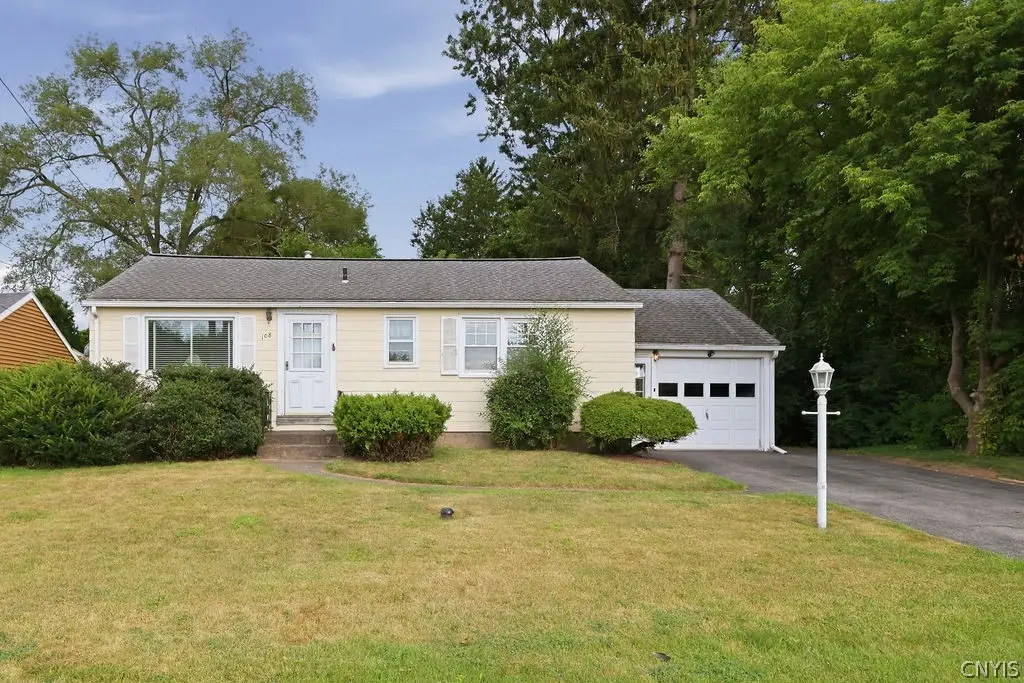 108 Gray Avenue, Liverpool, NY 13088 - #1