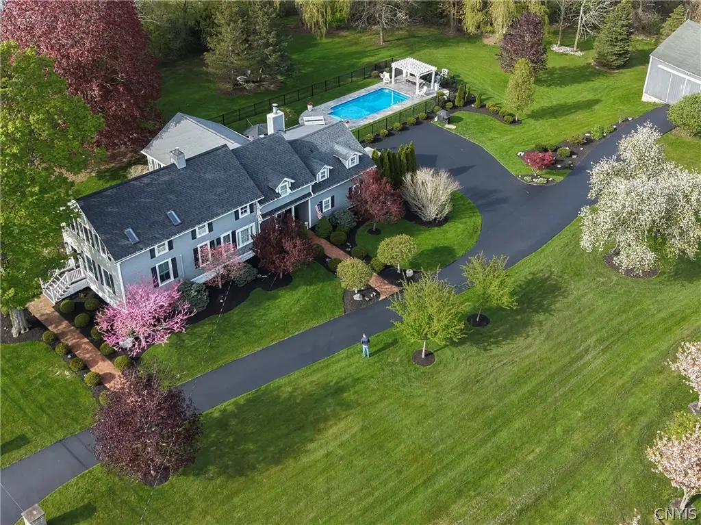 32 East Street, Skaneateles, NY 13152 - #1