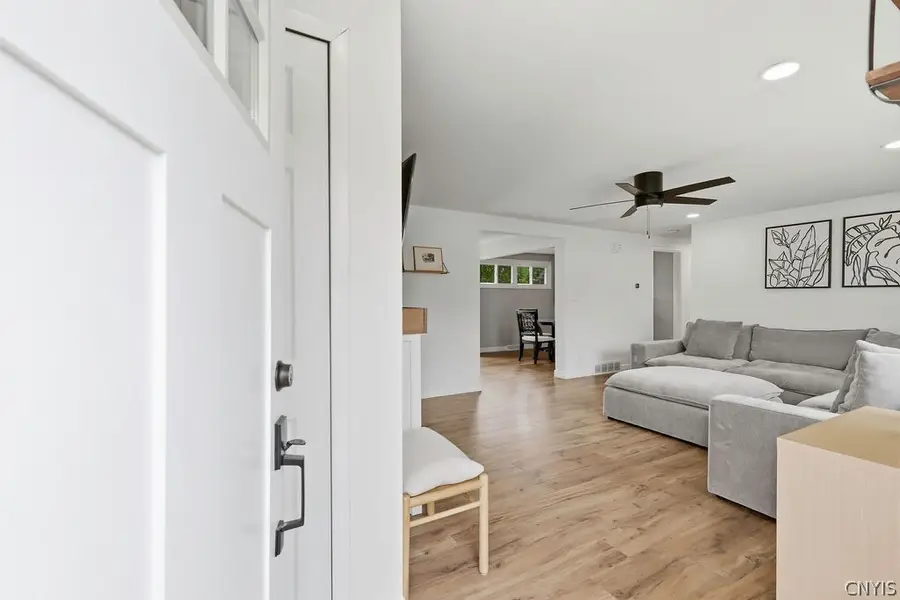 104 Midwood Drive, Liverpool, NY 13088 - #2