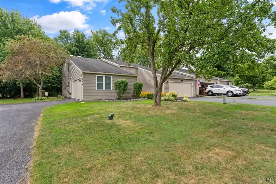 8636 Braewood Drive, Baldwinsville, NY 13027 - #2