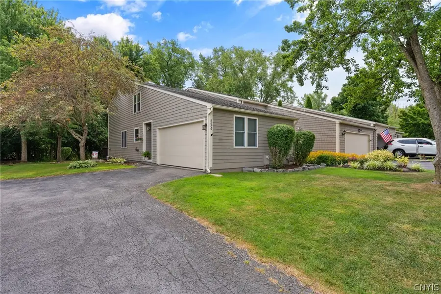 8636 Braewood Drive, Baldwinsville, NY 13027 - #3
