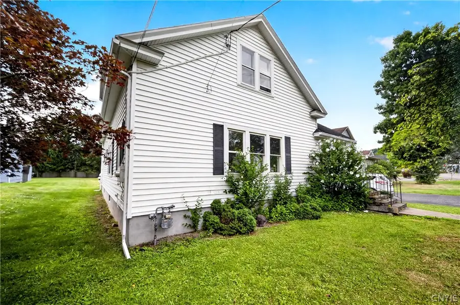 4304 Fay Rd, Syracuse, NY 13219 - #2
