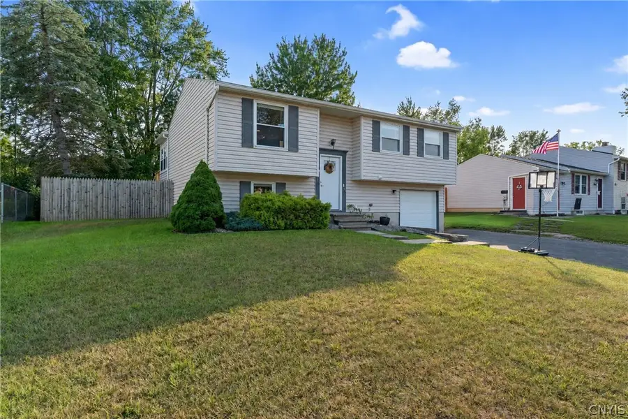 5013 Dahlia Circle, Liverpool, NY 13088 - #2