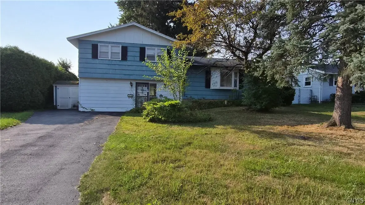 208 Skyview Drive, Liverpool, NY 13088 - #1