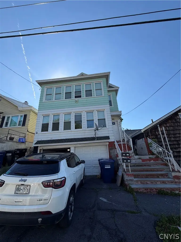 624 E Division Street, Syracuse, NY 13208 - #1