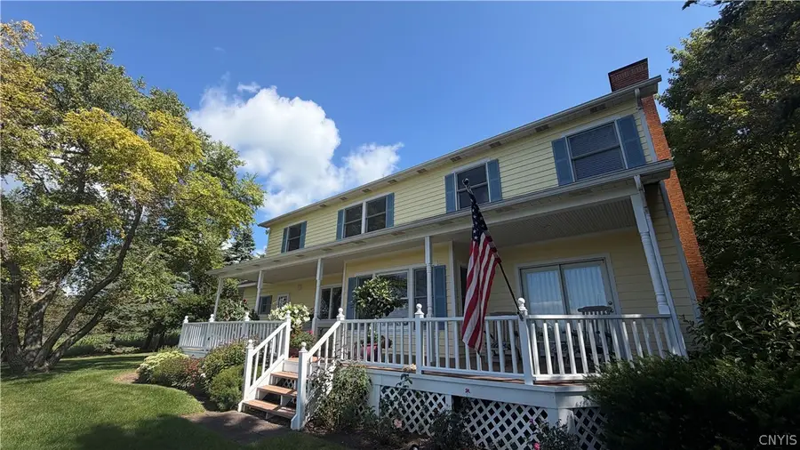 1021 Autumntree Ct, Skaneateles, NY 13152 - #2
