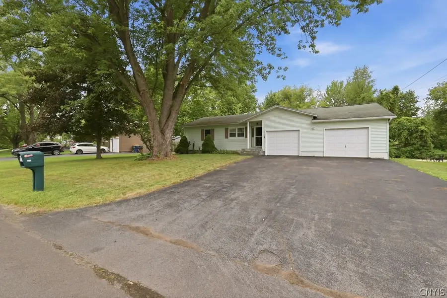 102 Christopher Drive, Baldwinsville, NY 13027 - #3