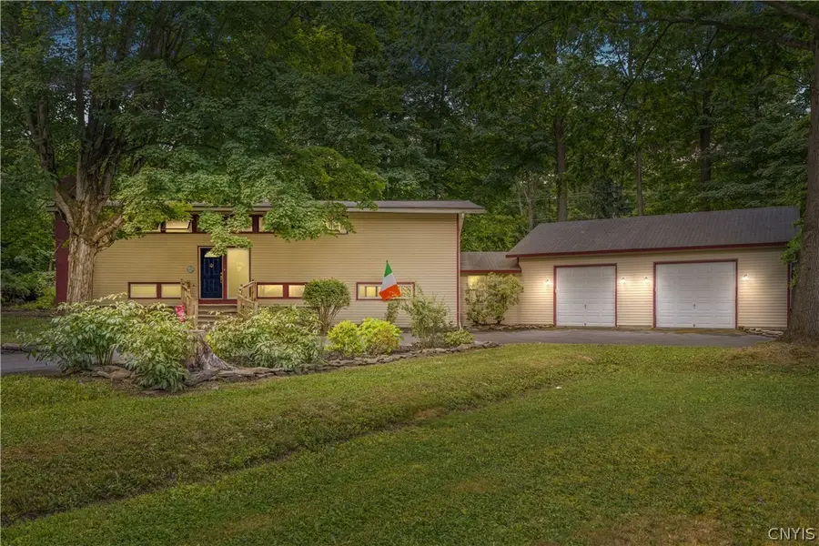 5006 Woodside Road, Fayetteville, NY 13066 - #3