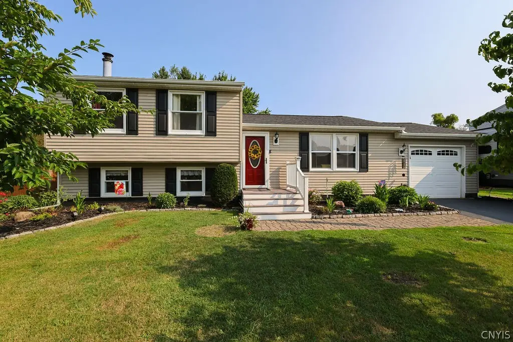 8420 Falcon Drive, Liverpool, NY 13090 - #1
