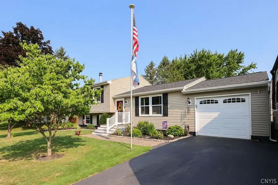 8420 Falcon Drive, Liverpool, NY 13090 - #2