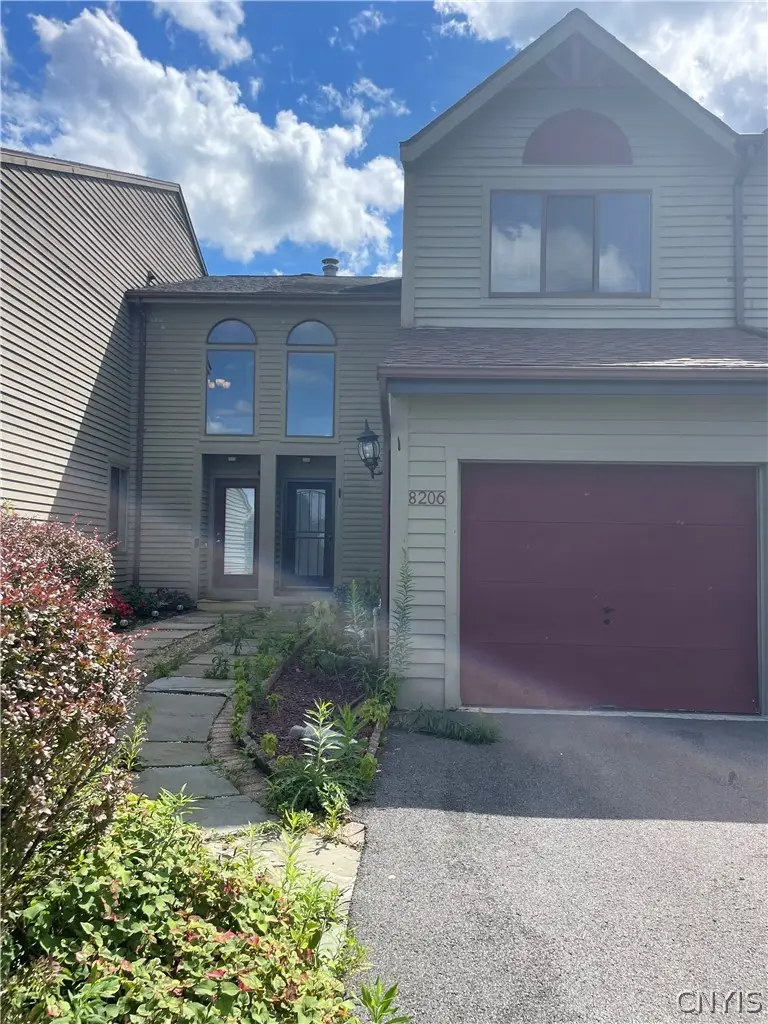 8206 Honeysuckle Drive, Liverpool, NY 13090 - #1