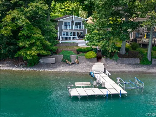2300 Thornton Grove S, Skaneateles, NY 13152