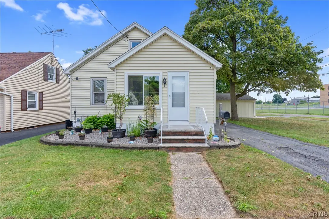 102 Marsden Road, Syracuse, NY 13208 - #1