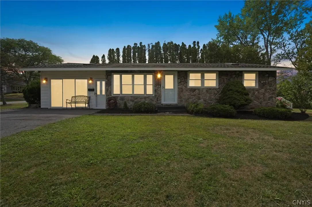 101 Moyer Heights Drive, Liverpool, NY 13088 - #1
