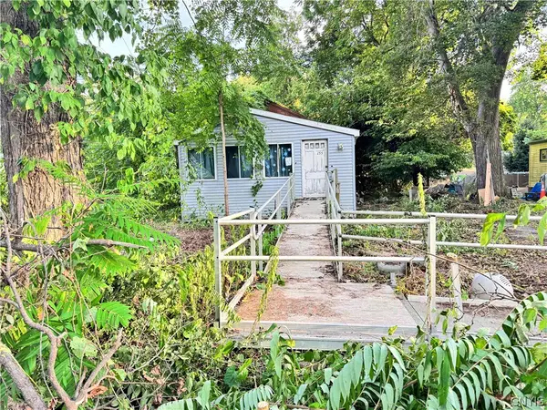 155 Meredith Avenue, Nedrow, NY 13120