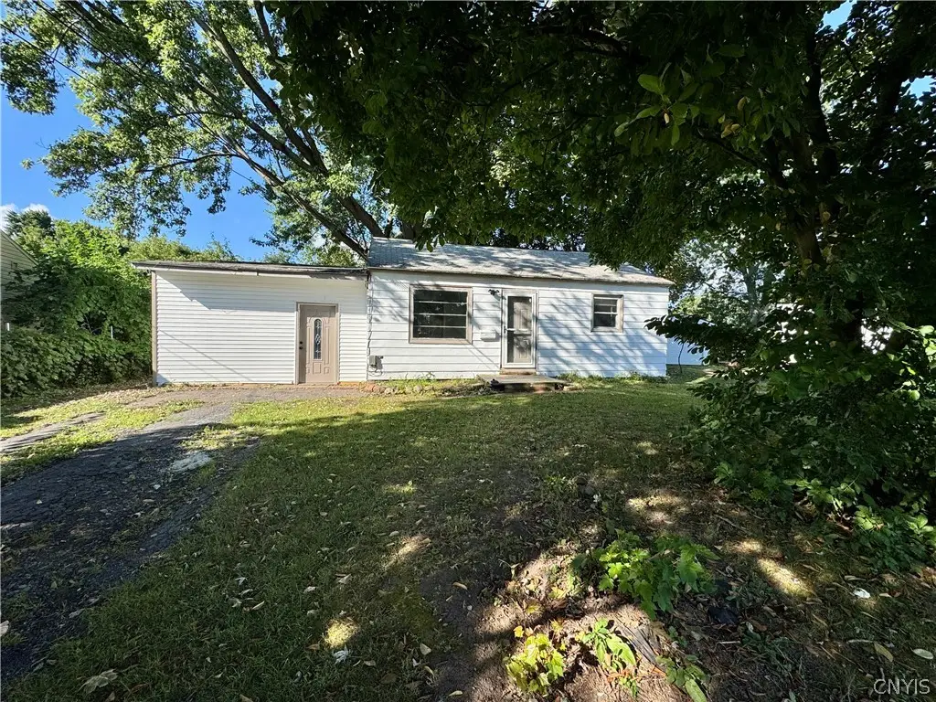 203 Anita Avenue, Liverpool, NY 13088 - #1