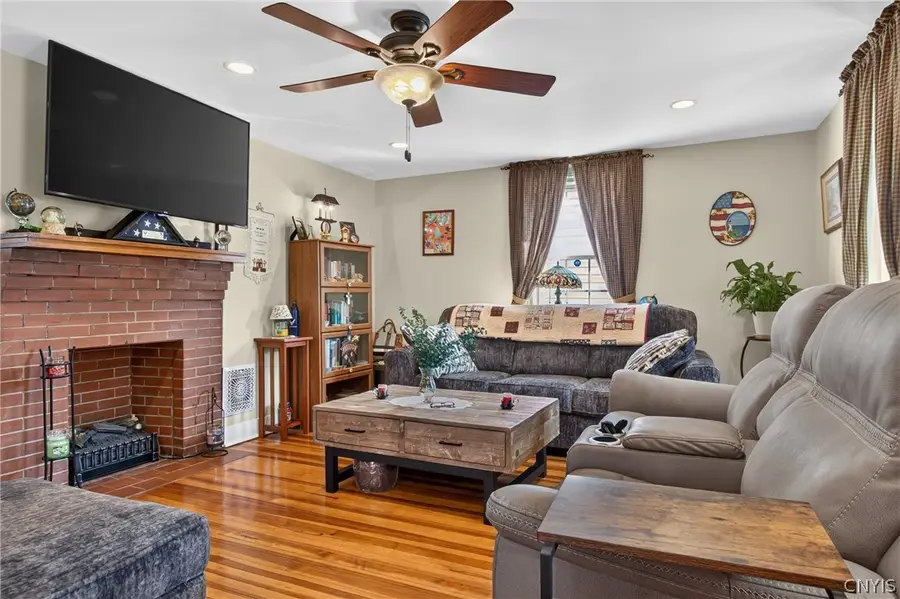 2102 Claremont Terrace, Utica, NY 13501 - #2