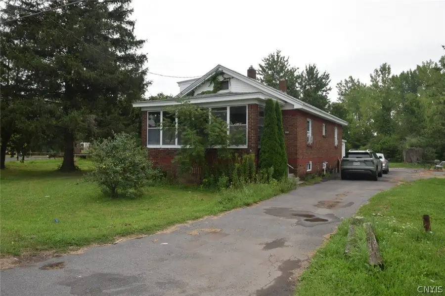6086 Court Street Road, Syracuse, NY 13206 - #3