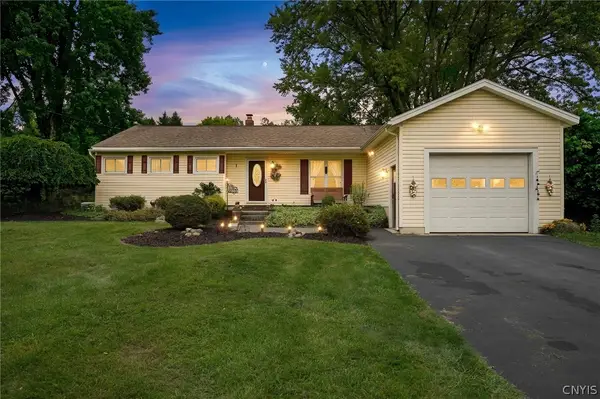 7323 Manlius Center Road, East Syracuse, NY 13057