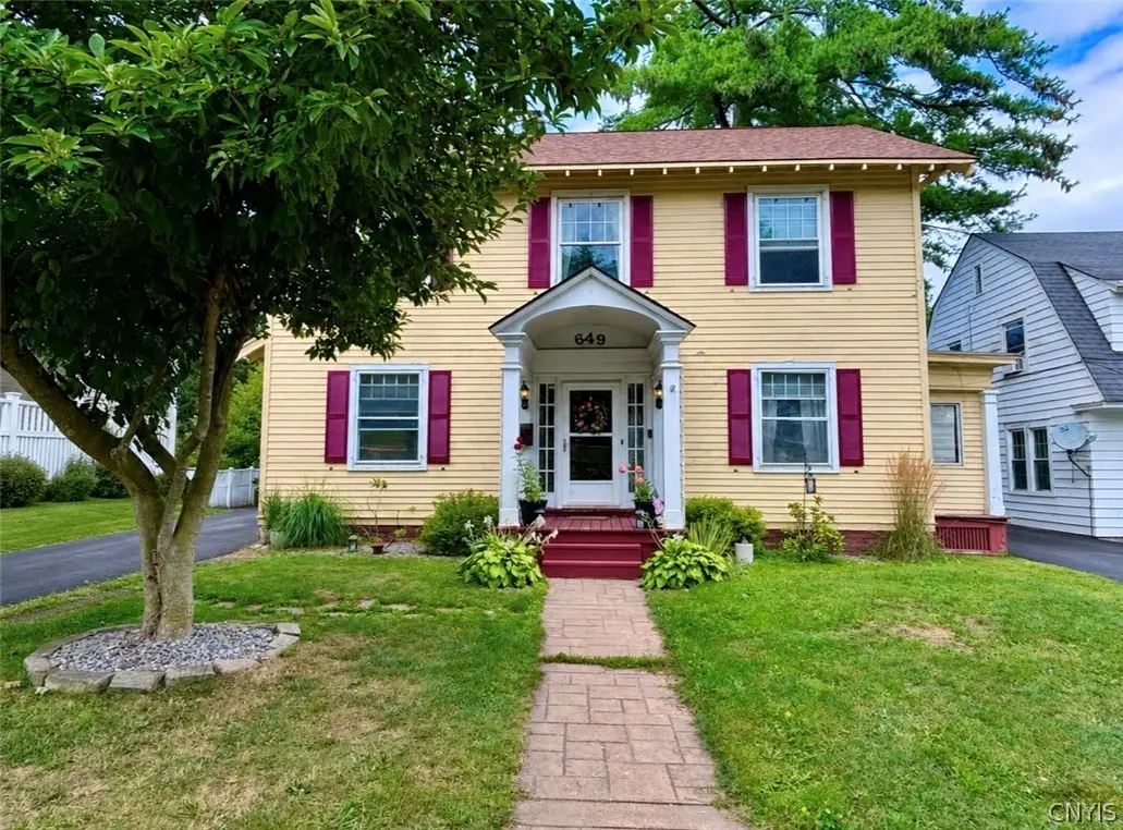 649 Parkway E, Utica, NY 13501 - #1