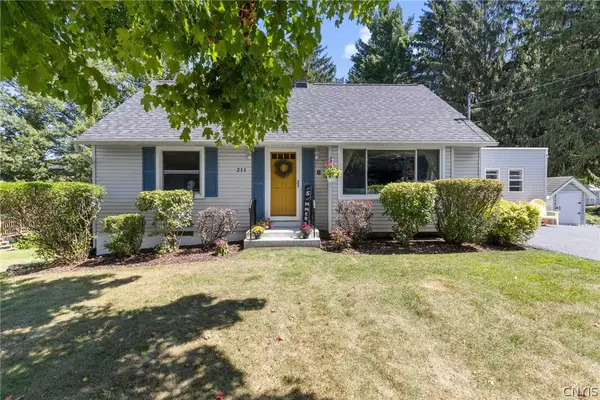 211 Stonehedge Road, Camillus, NY 13031
