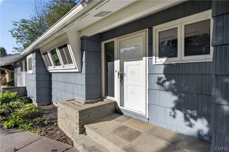 102 Woods Path Road, Liverpool, NY 13090 - #3