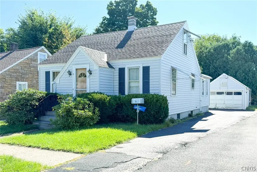 8 Dexter Street, Whitesboro, NY 13492 - #3