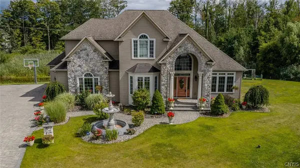 5024 Astilbe Path, Liverpool, NY 13088