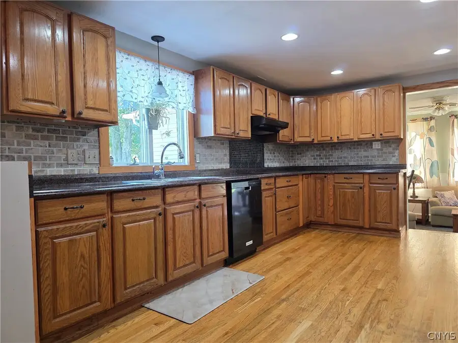 106 Thorndike Lane, Minoa, NY 13116 - #2