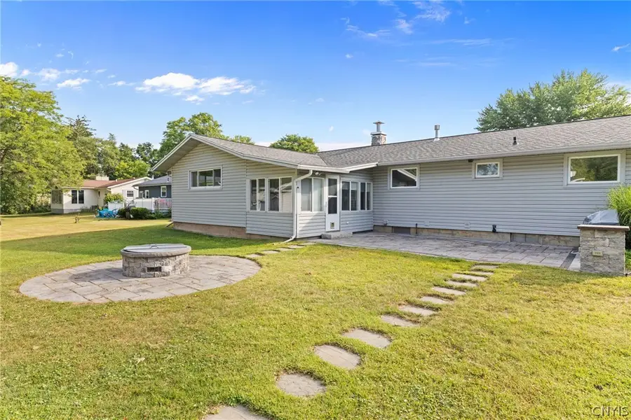 7761 Davis Road S, Syracuse, NY 13212 - #3