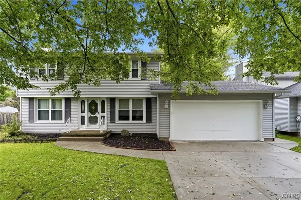 101 Park Lane Circle, Lockport, NY 14094