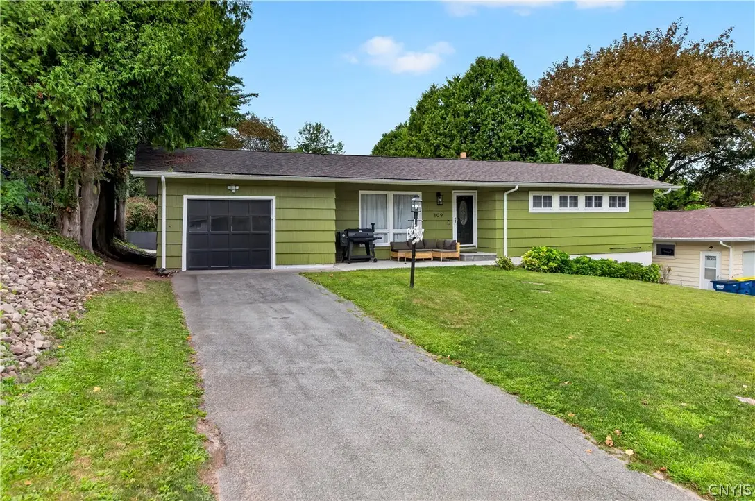 109 Camillus Park Drive, Camillus, NY 13031 - #1