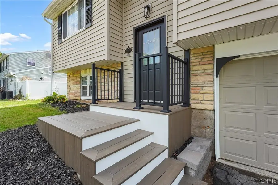 8300 Redwing Drive, Liverpool, NY 13090 - #3